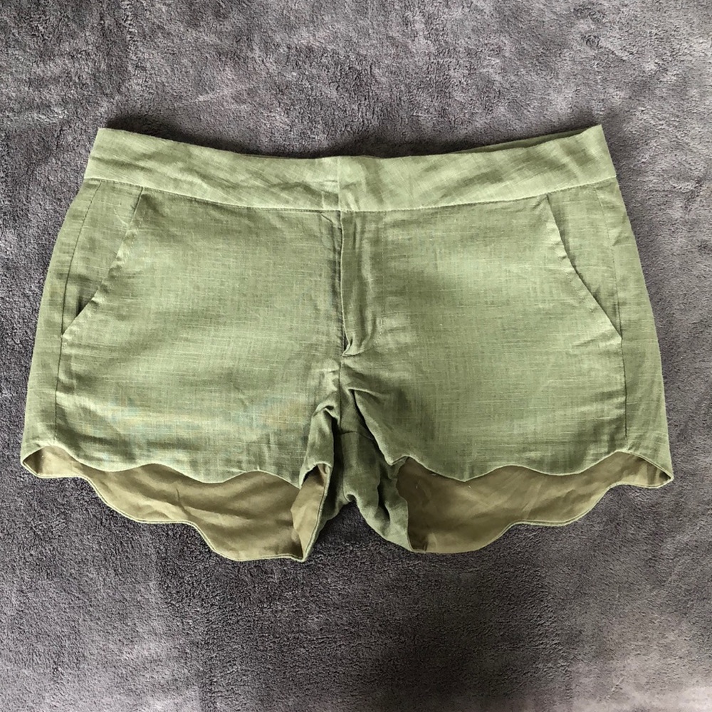 Cute Scalloped Green Linen Shorts